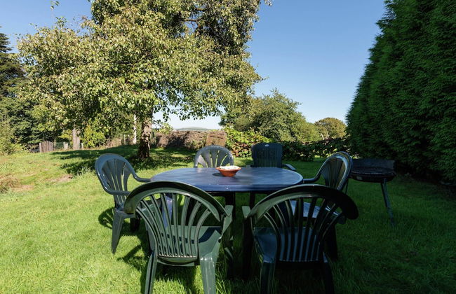 Farmhouse Situated at the Edge of the Woods - Photo 7