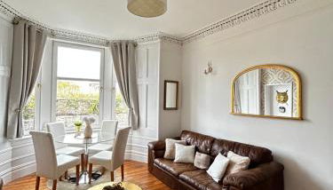 THE LAZY LION - Spacious 2 Bedroom - Town Centre Holiday Home Apartment - Foto 4