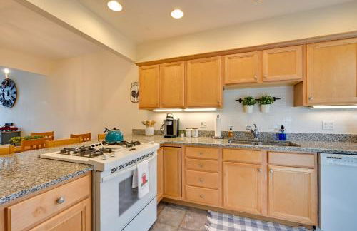 Bright Condo with Community Perks Near Ski Quechee! - Foto 4