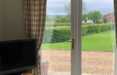 Wisteria Cottages are self catering cottages in a beautiful village location - Foto 8