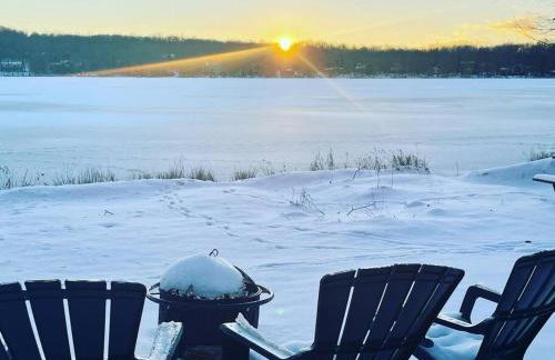 Lakeside Oasis with Kayaks, Hot Tub, & Fire Pit - Foto 58