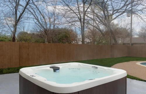 Texas Designer Home with Private Hot Tub and Pool - Foto 35