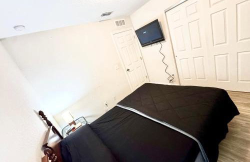 3 Bed Home 5 Mins to JAX Airport & Zoo - Foto 61