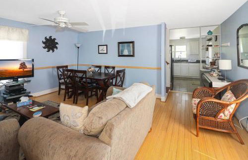 Blue Moon - Pet friendly and great location! - Photo 7