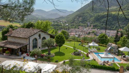 Family Cottage in Cagli With Pool - Foto 1, Garden