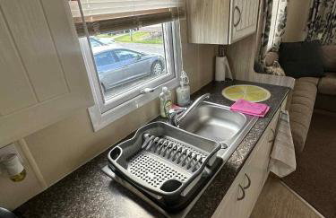 Cozy Holiday Home in Anderby Creek - Photo 8