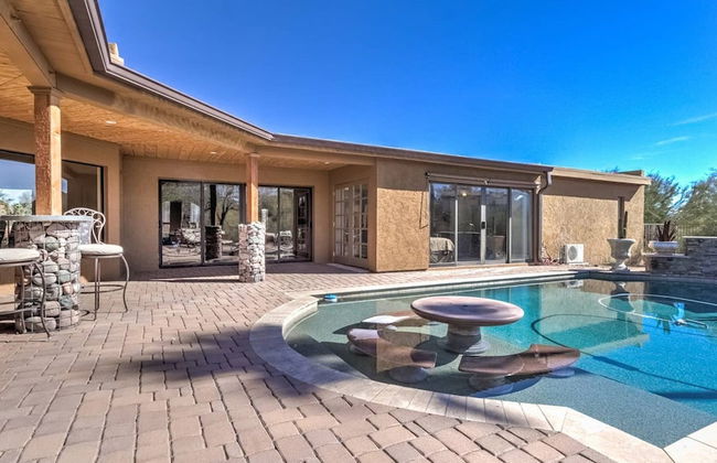 Fountain Hills Gem With Pool and Great Views! - Foto 1