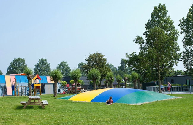 Enchanting Chalet 600 m From the sea - Photo 8