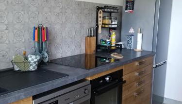 appartement cosy parking privé - Foto 4, dishwasher