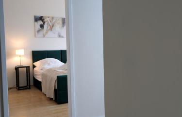 Munich Large Apartment 145 qm and 5 Bedrooms with Roof Terrace in centrally located 1 to 14 Guests - Foto 23