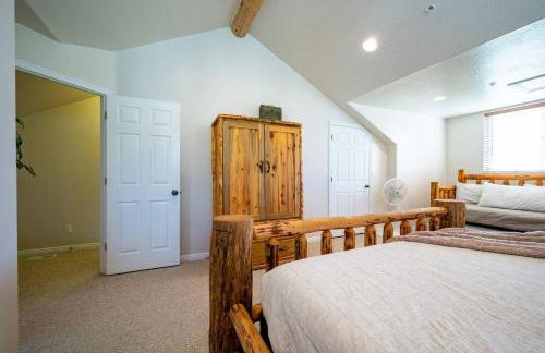 Bigfoots Alpine Retreat MH710By Powder Mtn Hot Tub - Photo 37