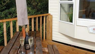 Captivating 2-bed Static Caravan in Holyhead - Foto 2