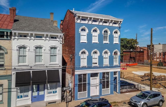 Heart of Mainstrasse Suites - Photo 1