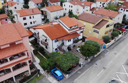 Aurelis Apartments - Photo 2