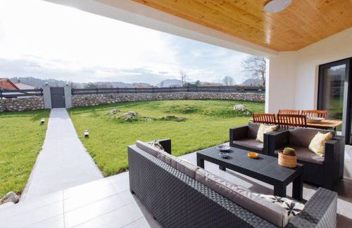 La llosina Vivienda Vacacional alquiler íntegro - Foto 23