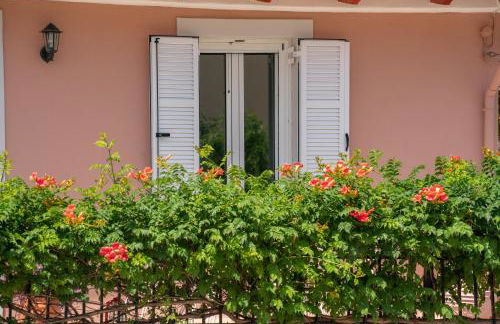 Artemis House - Photo 8