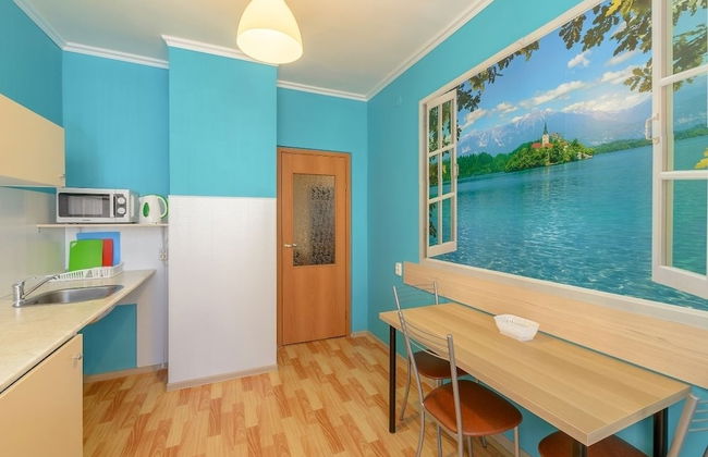 Apartment near Ekaterinensky - Photo 8