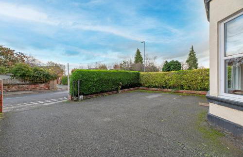 The Chester Nook - Handbridge Home with Parking - Photo 22