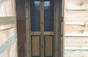 Off grid chalet . HOT TUB & SAUNA. Kid friendly. - Photo 28