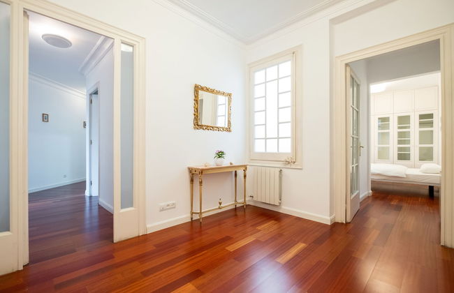 Stunning 4BR Apart in Sagrada Familia - Photo 31