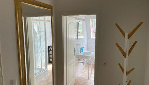 FEWO Hühnerberg Weingut C.A. Haussmann - Foto 3, towels, Shower