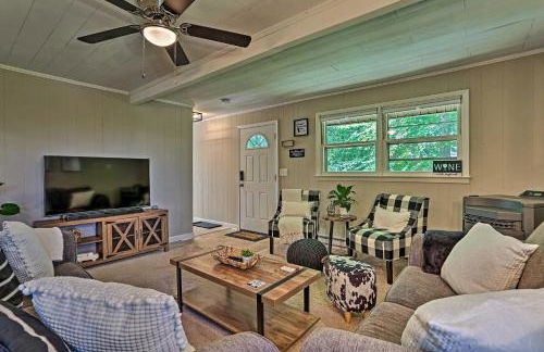 Deck and Gas Grill Modern East Stroudsburg Home! - Foto 1