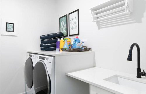 38-Acres of Luxury: 9BR, Indoor Pool, Gym, Near ND - Foto 5