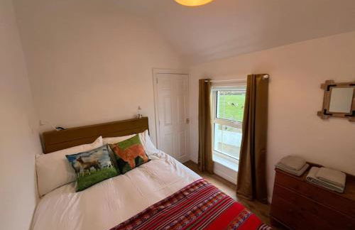 The Alpaca Farmhouse with hot tub and alpaca experience included - Foto 5