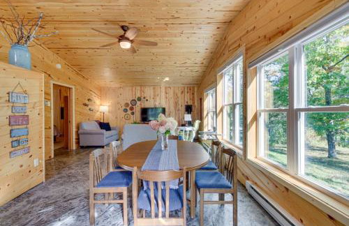 Lakefront Paradise with Private Boat Dock and Patio - Foto 8