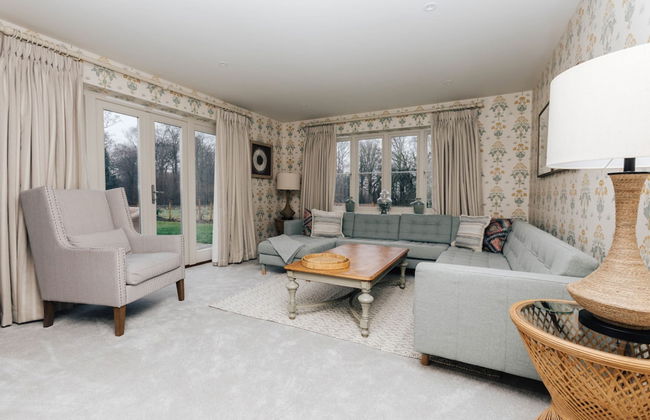 Hayward House Hot Tub Large Garden - From 1100 Per Night - Foto 31