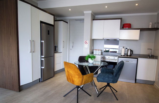 Sandton Smart Apartment Twelve - Photo 10