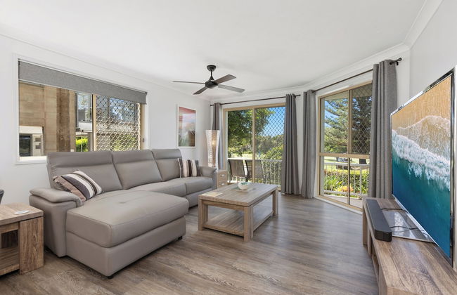 2 Bed Beachfront Apartment in Kingscliff - Photo 1