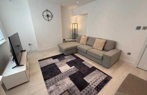 Luxury 4 Bedroom House in Harrow with Free Parking - Foto 2