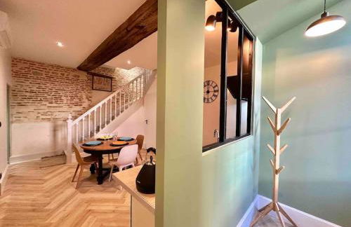 La Maison Des Cours - WIFI - Centre ville - Foto 9