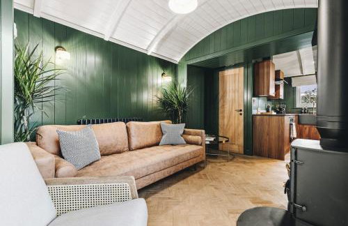 Nestledstays - The Oak - Photo 8