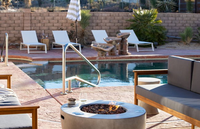 Lava Rocks by Avantstay Gorgeous Desert Haven w Pool Hot Tub Fire Pit Ping Pong - Foto 28