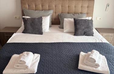 Villa Silver Novigrad with private pool - Photo 51