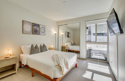 By Seaport Village and Navy Base! Chic Condo with Pool - Foto 23