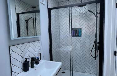 Beautiful family home with hot tub - Foto 33