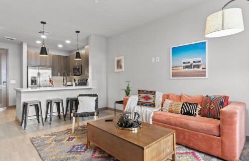 Cozysuites PHX RORO Gym, Pool, Pets, Parking! #5 - Foto 4