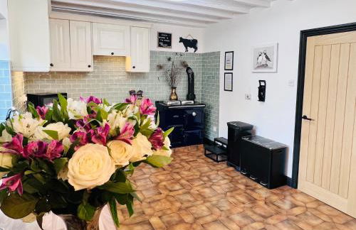 Ty'n Rardd Farmhouse Mountain Views, Secure Garden - Photo 33