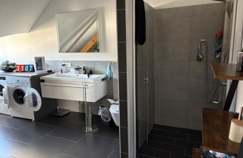 Wunderschöne Wohnung in Erftstadt-Liblar 15 Minuten bis zum Phantasialand! - Foto 6