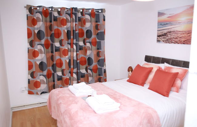 Lovely 2-bed Apartment in Harrow - Foto 8