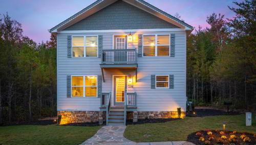 Par-Tee Haus I- Game Room & Hot Tub-Walk to Helen - Foto 5