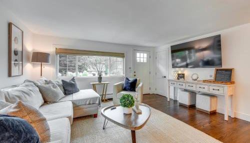 Rye Coastal Retreat with Deck and Outdoor Dining - Foto 2