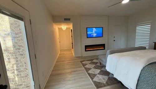 Ultimate Lake Resort Xtravaganza - Luxury - Waterfront - Boathouse - Sleeps 18 - Photo 2