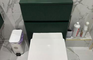 The Old Bakehouse, central historical Beverley - Photo 17