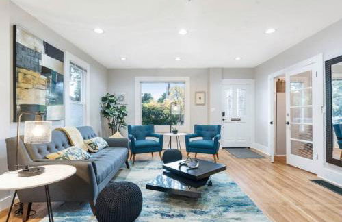 The Auric Door Inn on N Mississippi - Photo 10