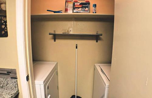 Sandpiper Stay - Pool, Near Beach & Seawall! - Foto 10