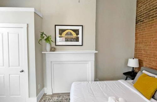 Full Building Huge Downtown Retreat Walkable to Everything - Foto 43